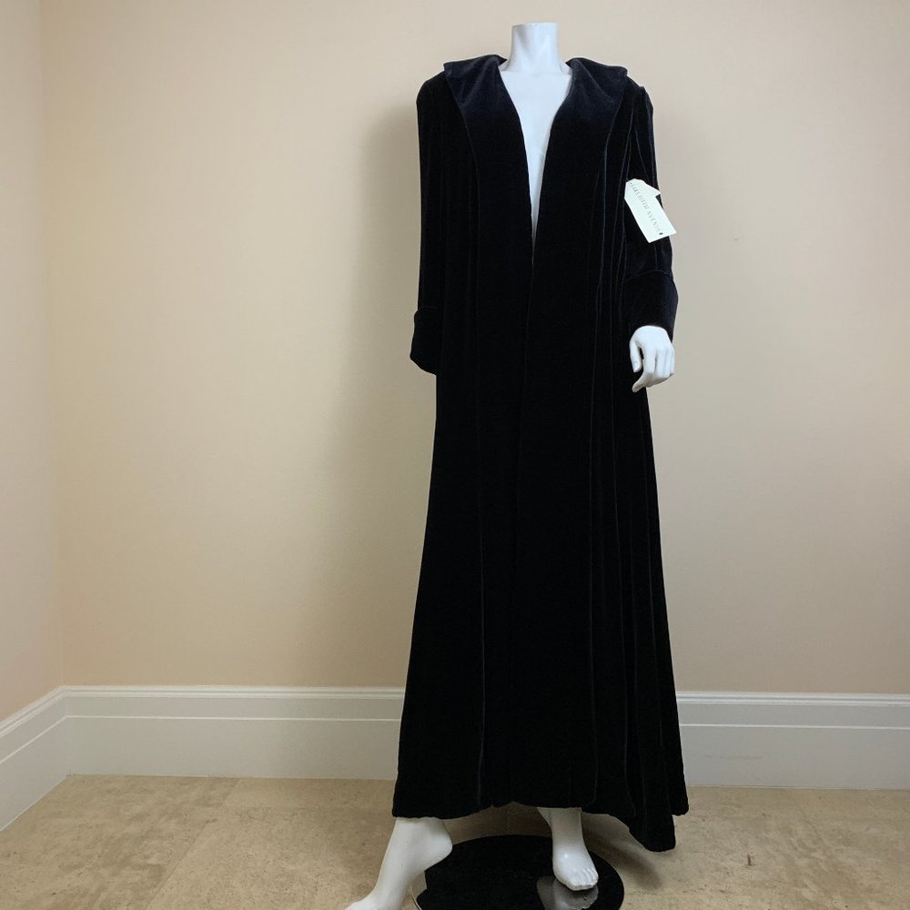 NWT Carmen Marc Valvo  Black Velvet Long Coat